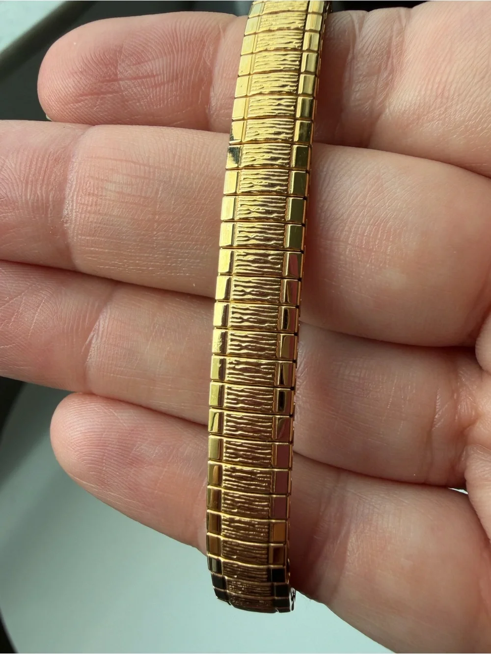 Vintage LORUS Women's Gold Tone Watch/ Works/ New Battery V811-X059 Exp Band